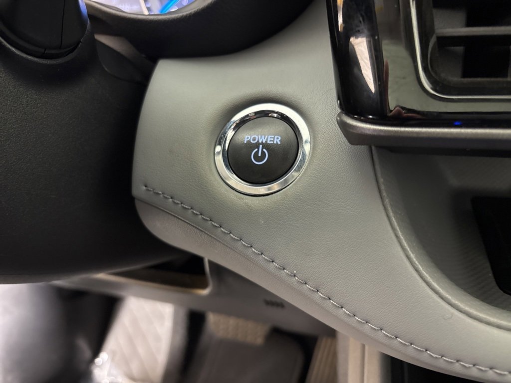 Used 2023 Toyota Highlander XLE image 22