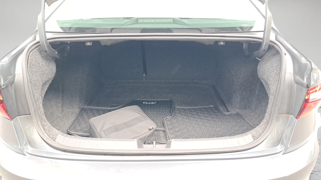 Used 2019 Volkswagen Jetta SE FWD image 27
