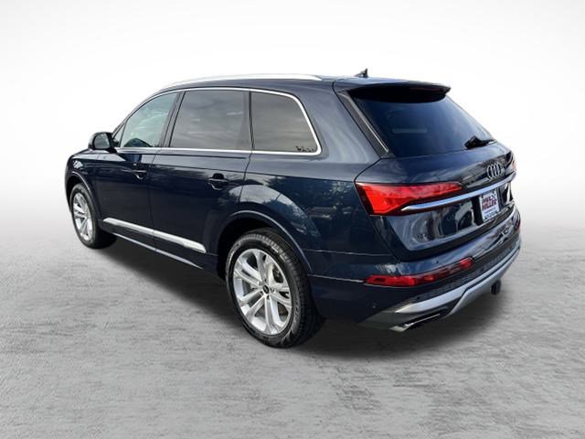Certified 2025 Audi Q7 2.0T Premium Plus image 4