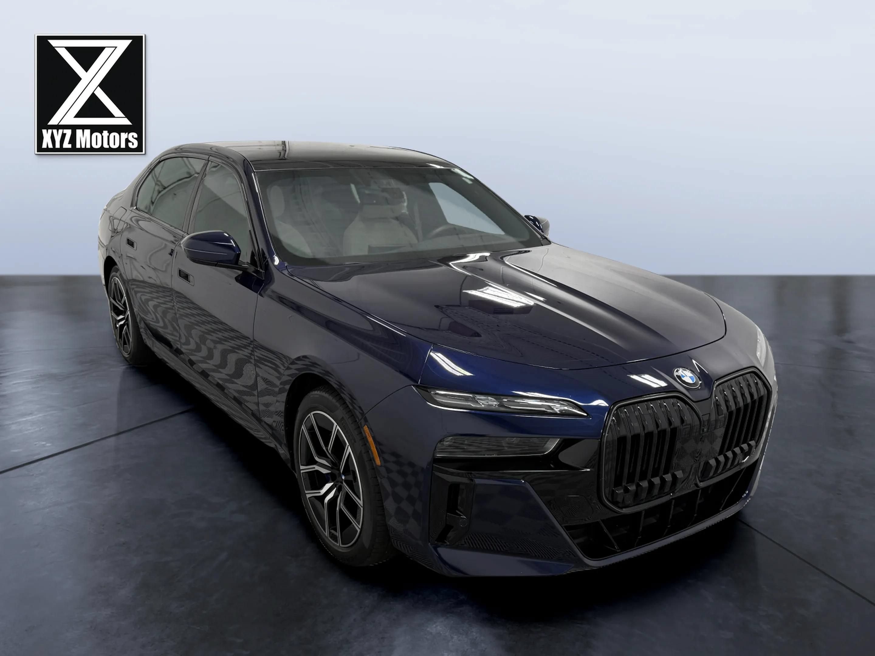 Used 2024 BMW 760i xDrive AWD/4WD image 7
