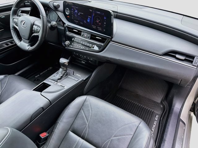 Used 2022 Lexus ES 300h w/ Accessory Package 2 FWD image 26