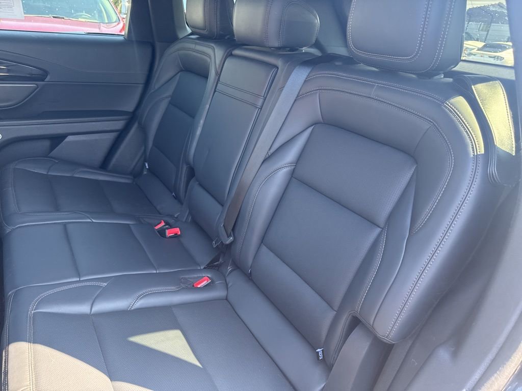 Used 2024 Lincoln Nautilus Premier w/ Jet Appearance Package image 35