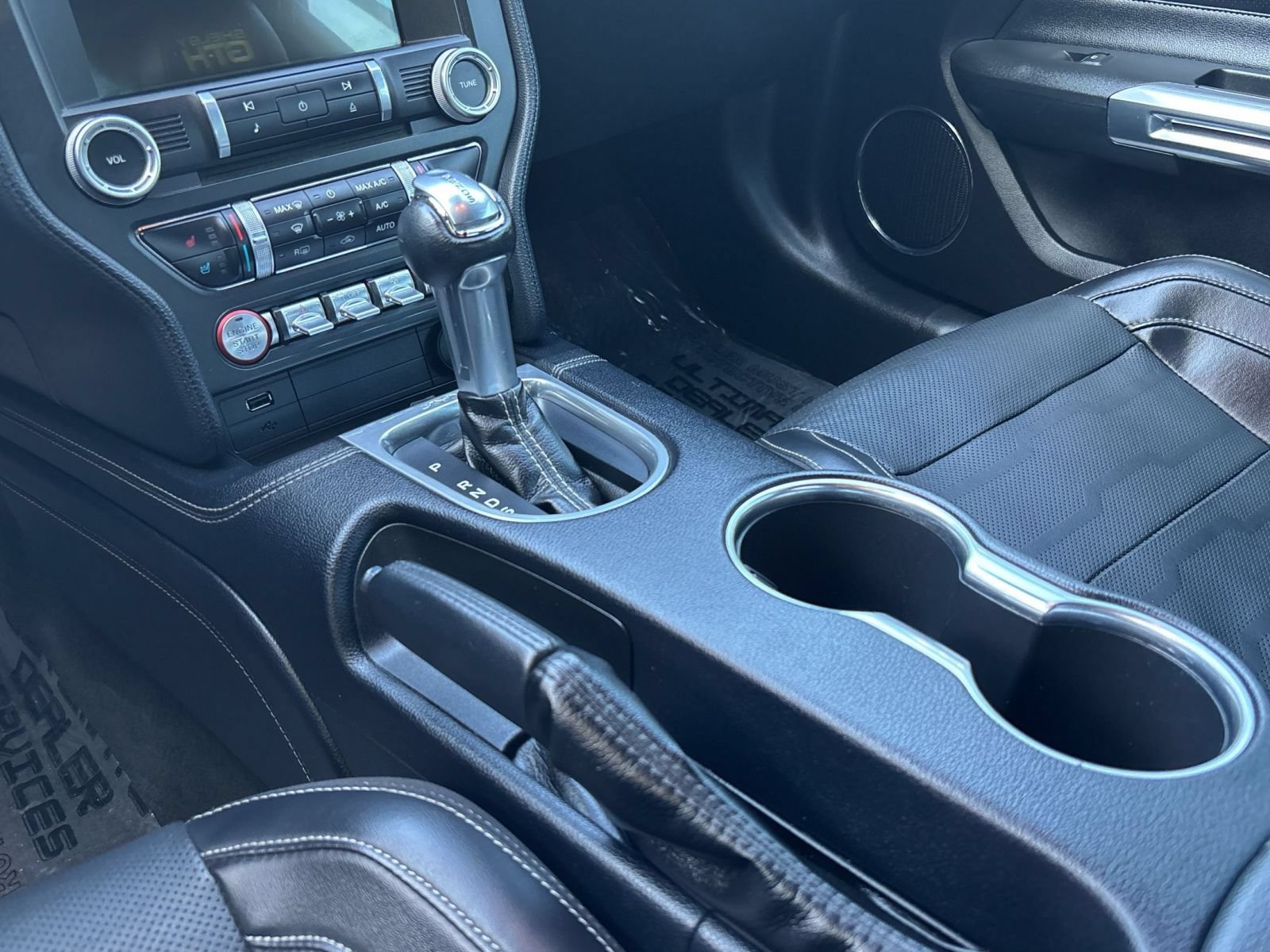 Used 2022 Ford Mustang GT Premium w/ GT Performance Package RWD image 13