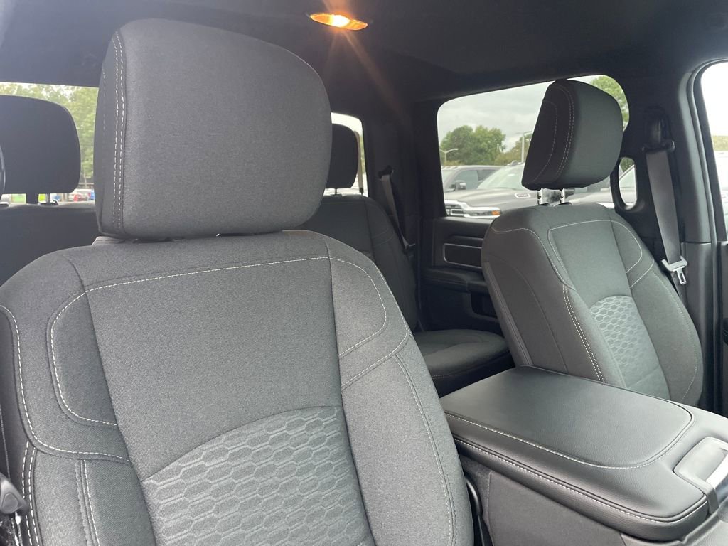 New 2026 RAM 2500 Big Horn AWD/4WD image 10