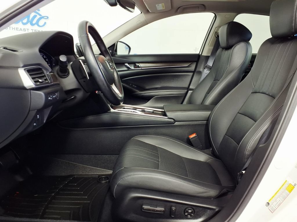 Used 2021 Honda Accord Touring image 7
