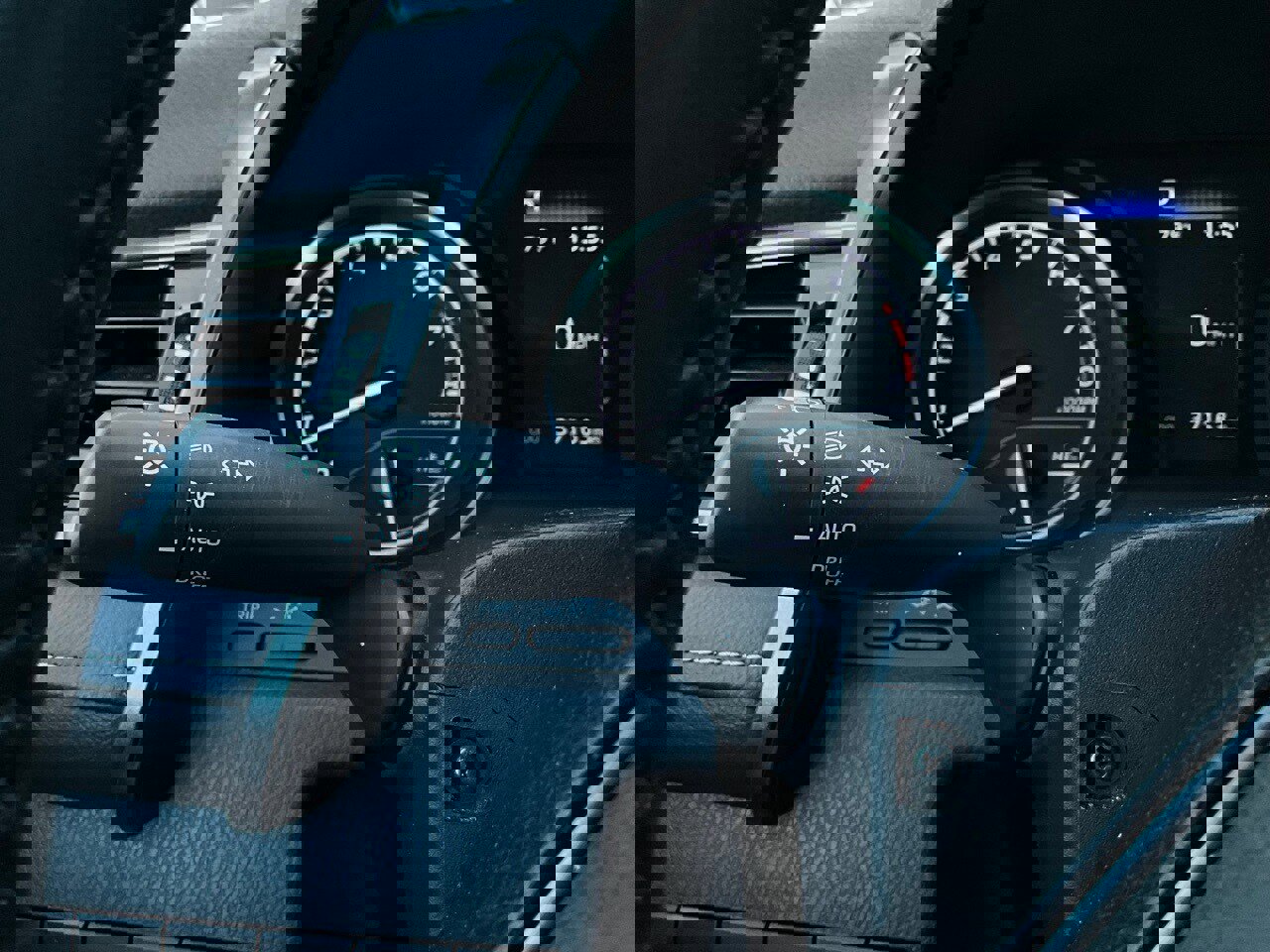 Used 2024 Toyota Camry SE image 30