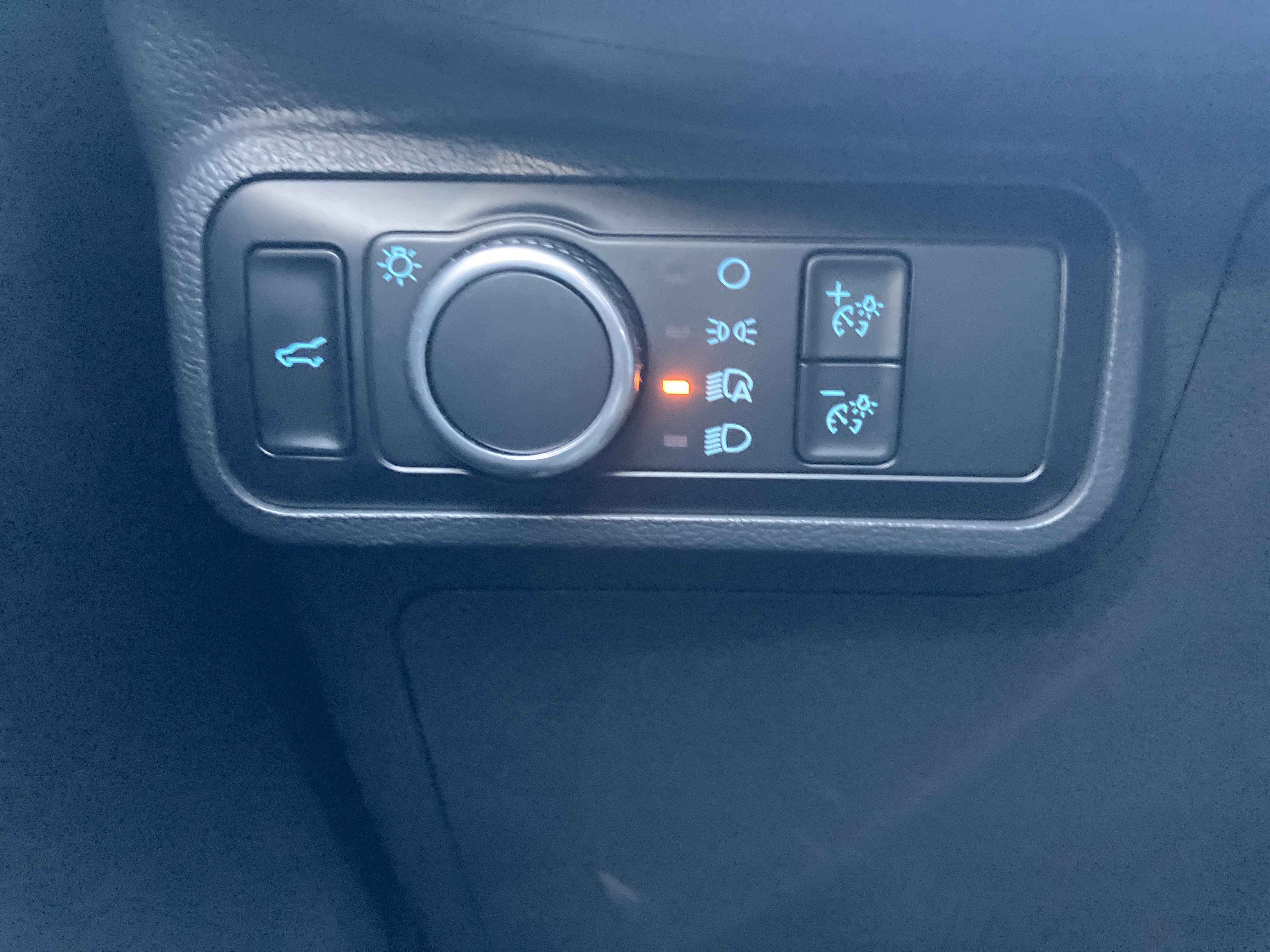 Certified 2025 Ford Explorer Active AWD/4WD image 22