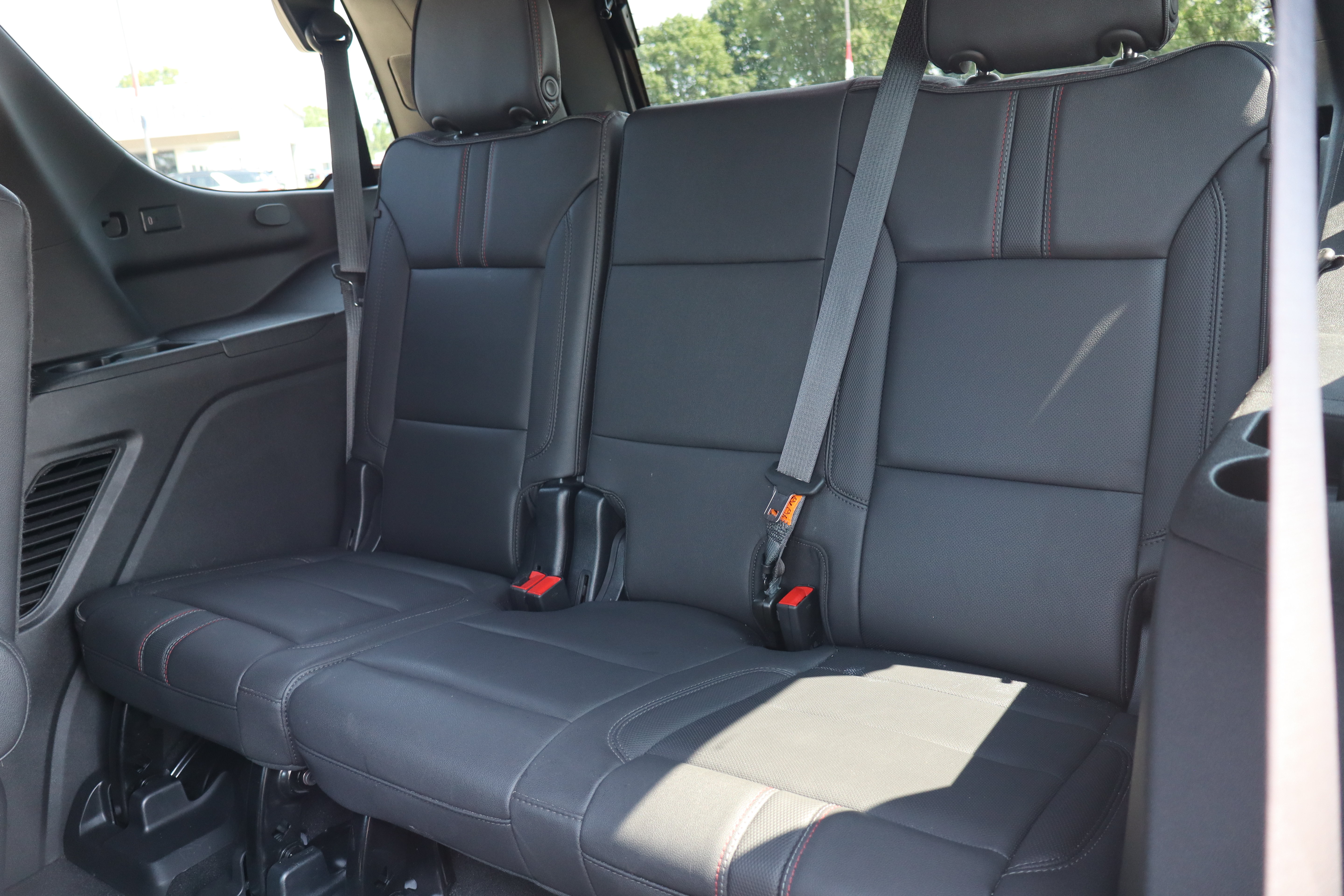 Used 2023 Chevrolet Tahoe RST w/ Luxury Package AWD/4WD image 11