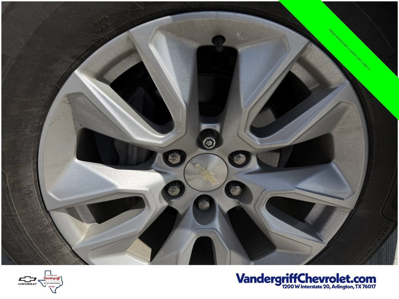 Used 2019 Chevrolet Silverado 1500 Custom w/ Custom Value Package AWD/4WD image 10