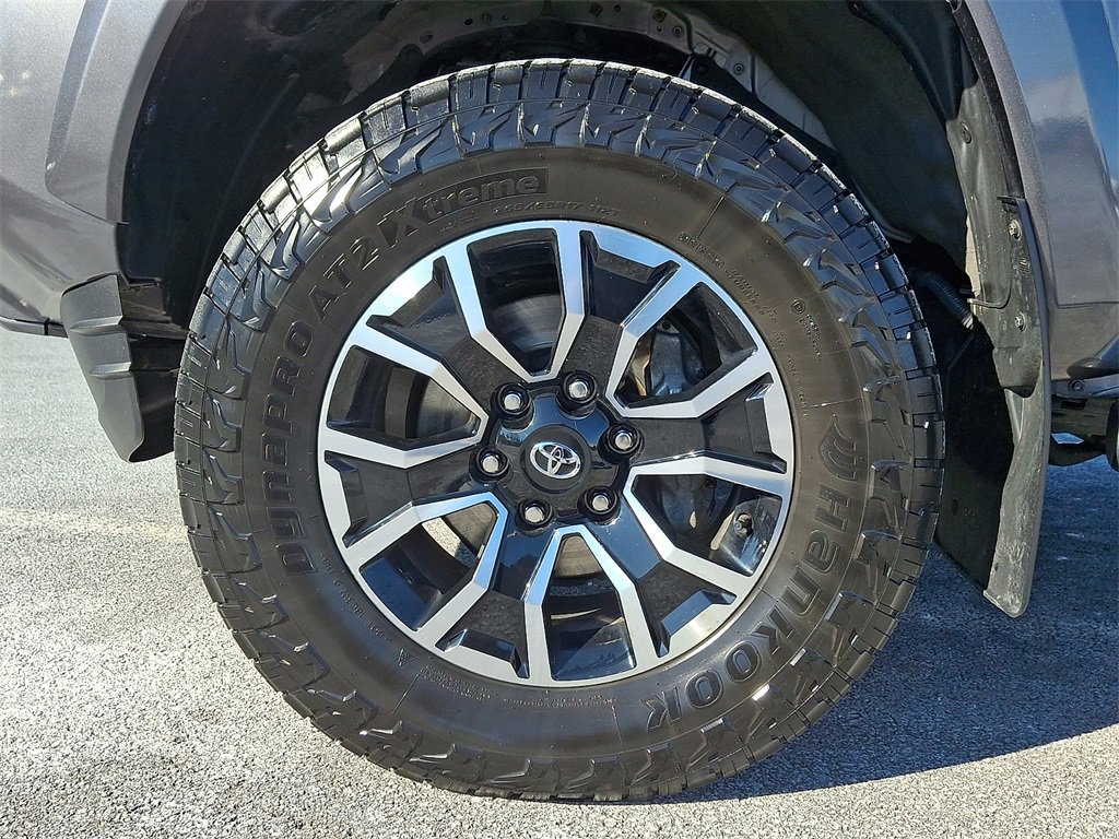 Certified 2022 Toyota Tacoma TRD Sport w/ Technology Package image 8