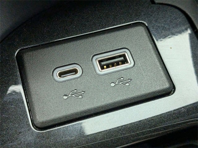 Used 2022 Cadillac Escalade Sport Platinum image 25