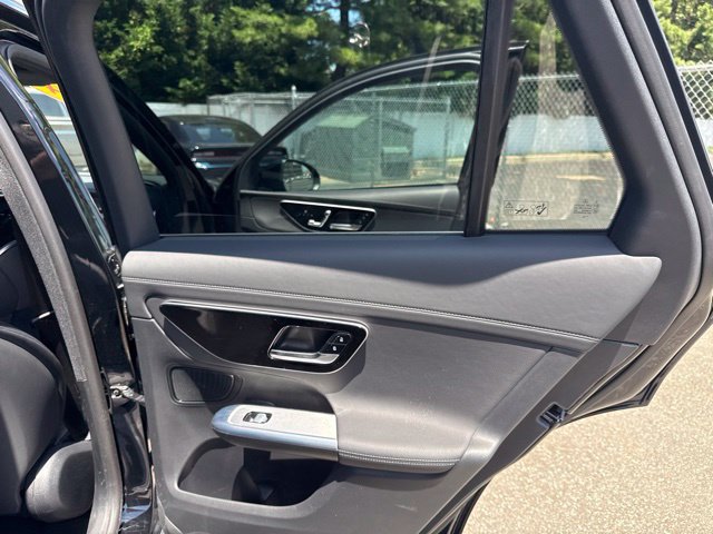 Used 2024 Mercedes-Benz GLC 300 4MATIC image 27
