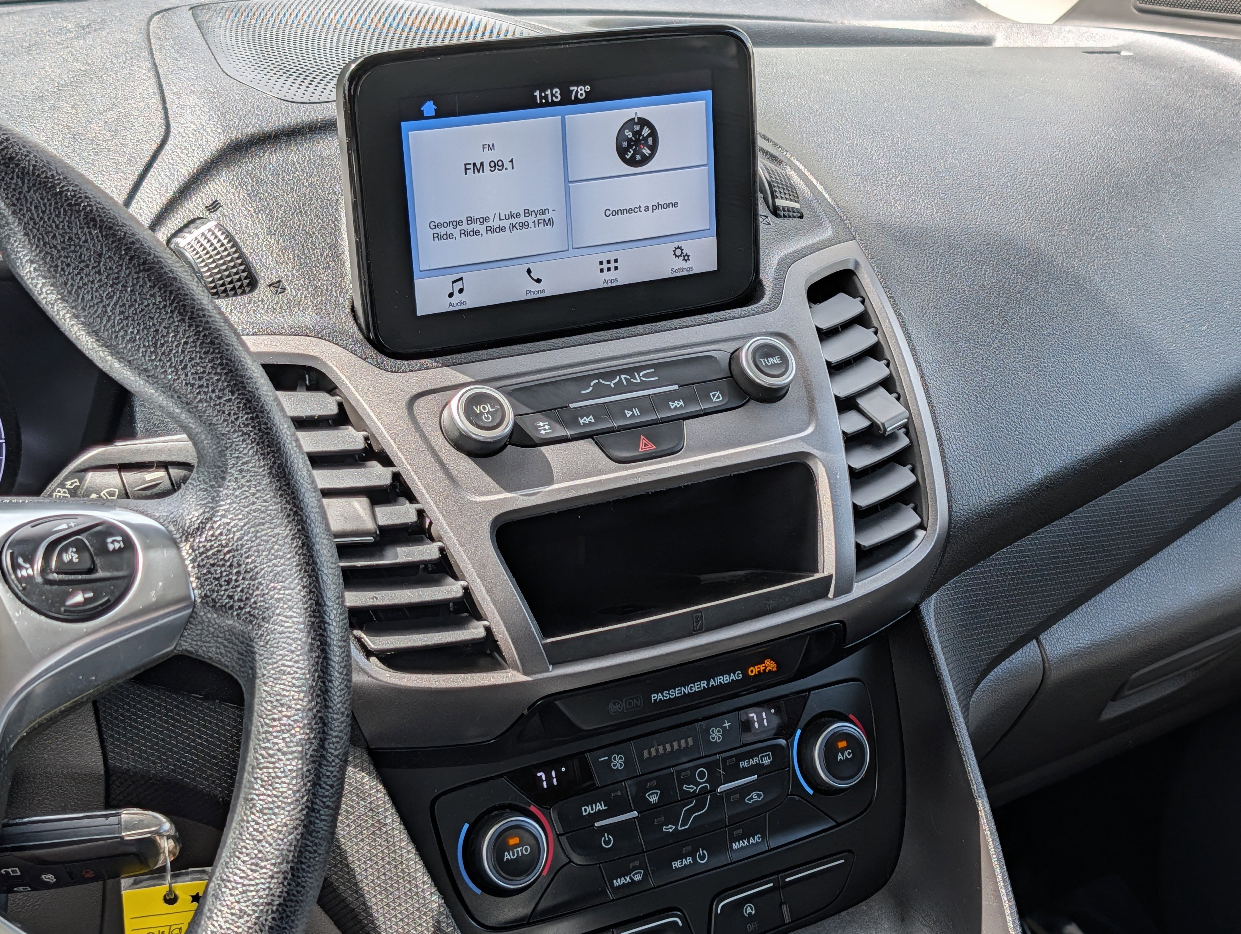 Used 2019 Ford Transit Connect XLT image 19