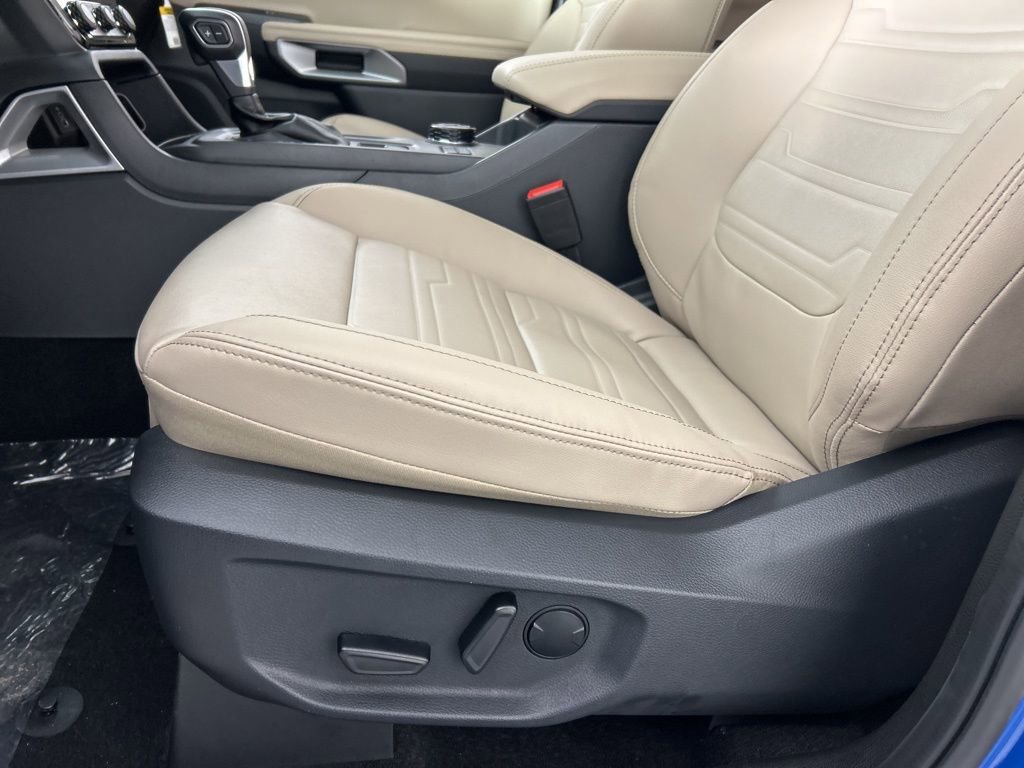 New 2025 Ford Ranger Lariat w/ FX4 Off-Road Package image 27