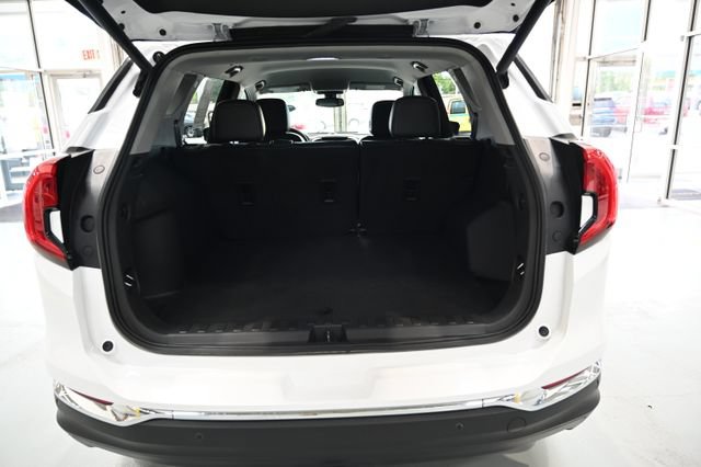 Used 2023 GMC Terrain SLT FWD image 29