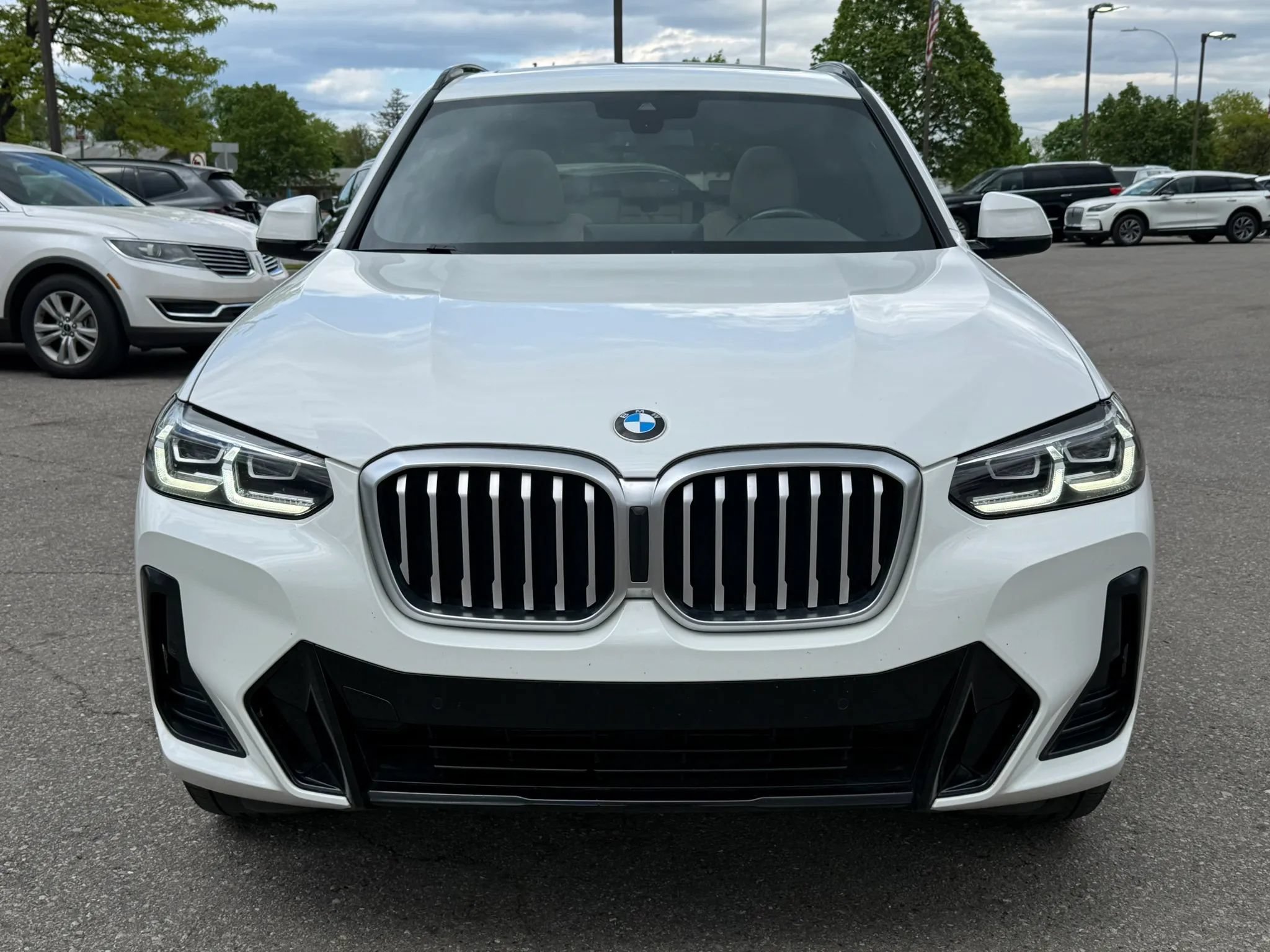 Used 2022 BMW X3 xDrive30i w/ M Sport Package 2 AWD/4WD image 2