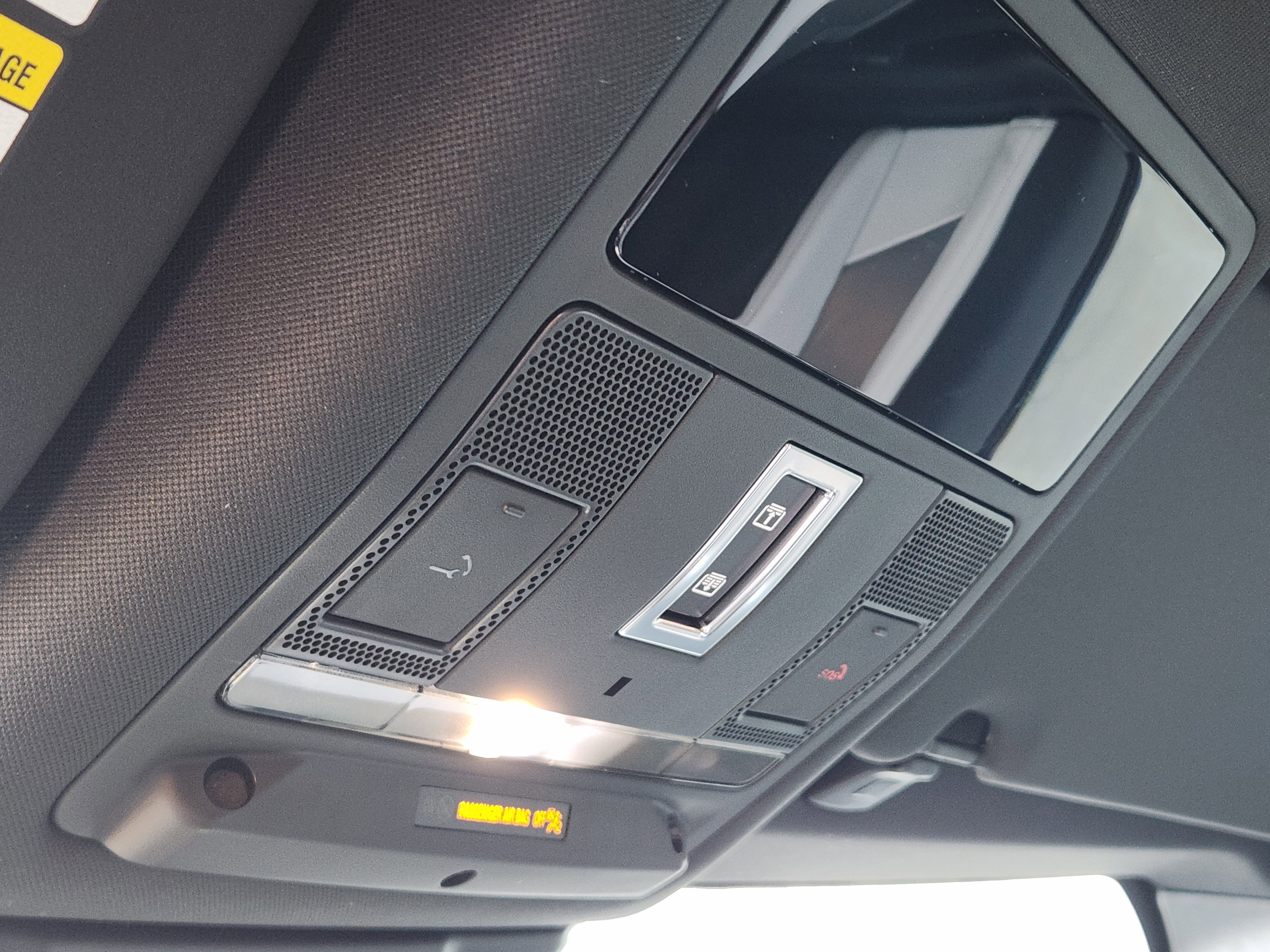 New 2025 Land Rover Discovery Sport Dynamic SE image 26