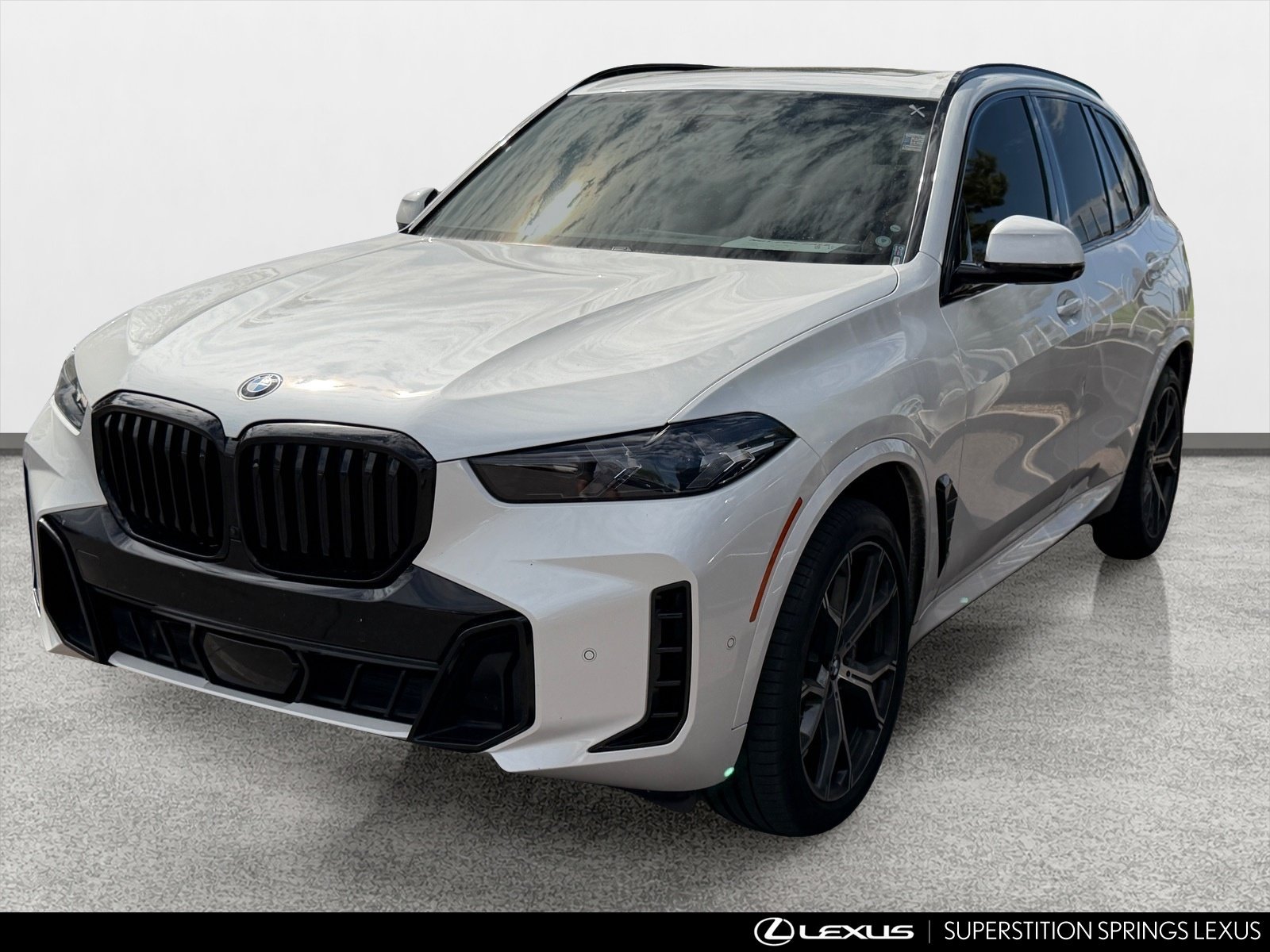 Used 2024 BMW X5 sDrive40i w/ M Sport Package RWD image 4