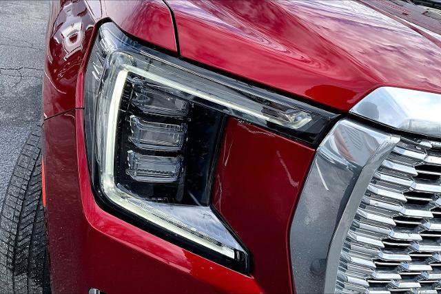 Used 2023 GMC Yukon Denali image 32