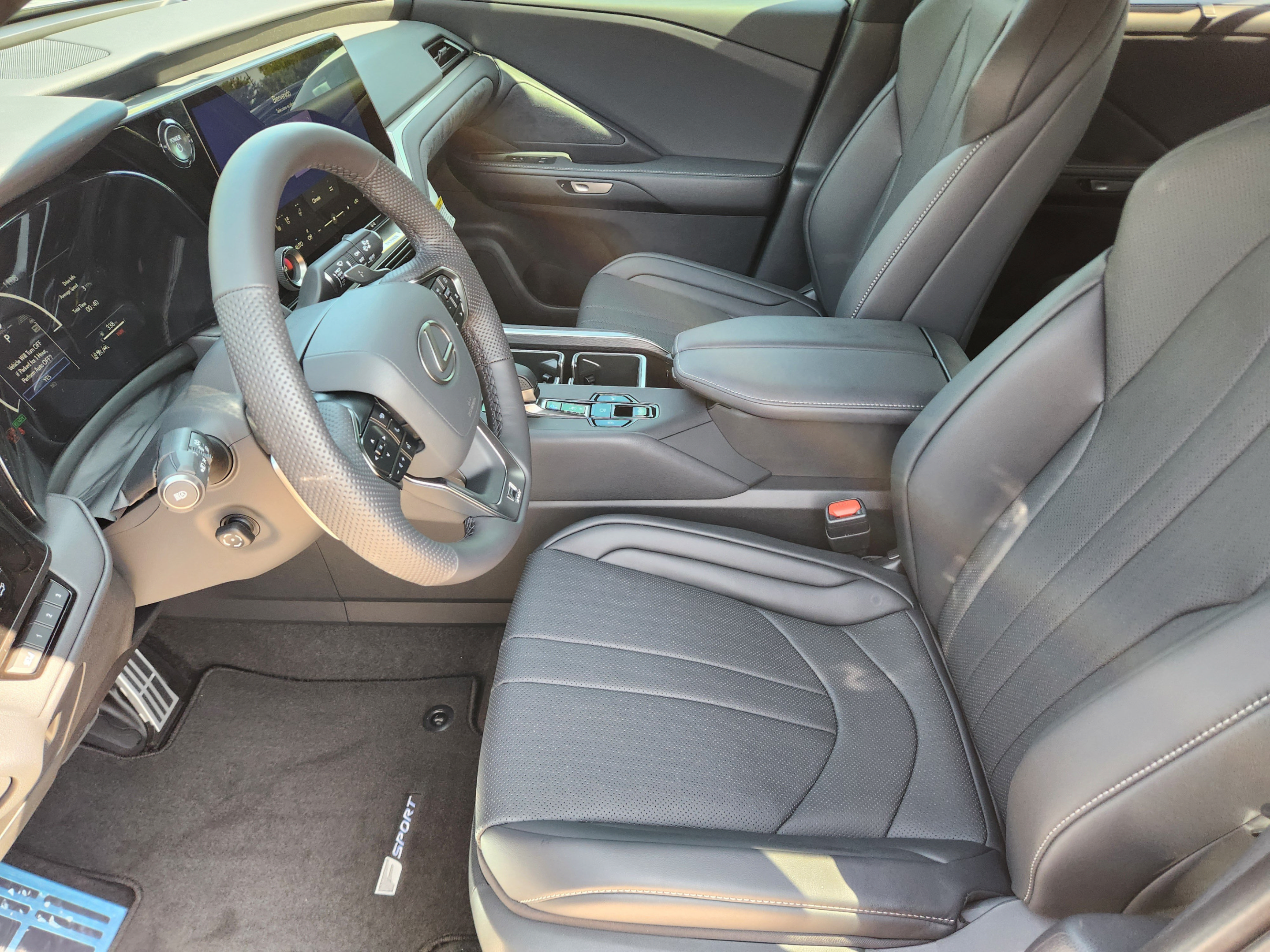 New 2026 Lexus TX 500h AWD image 5