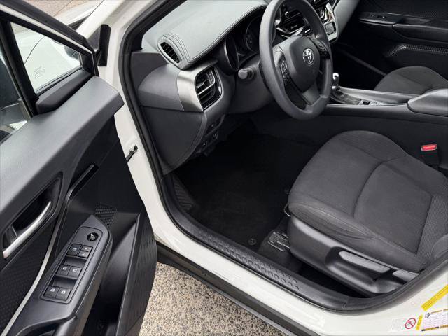 Certified 2019 Toyota C-HR LE FWD image 12