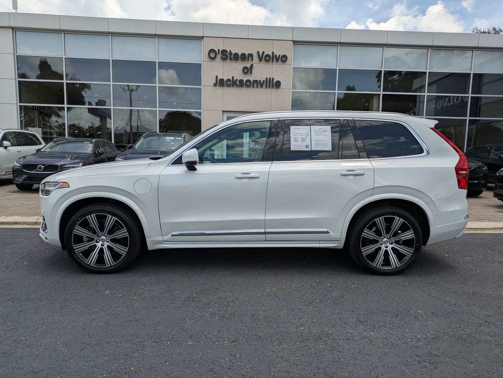 Used 2023 Volvo XC90 T8 Ultimate w/ Protection Package Premier AWD/4WD image 3