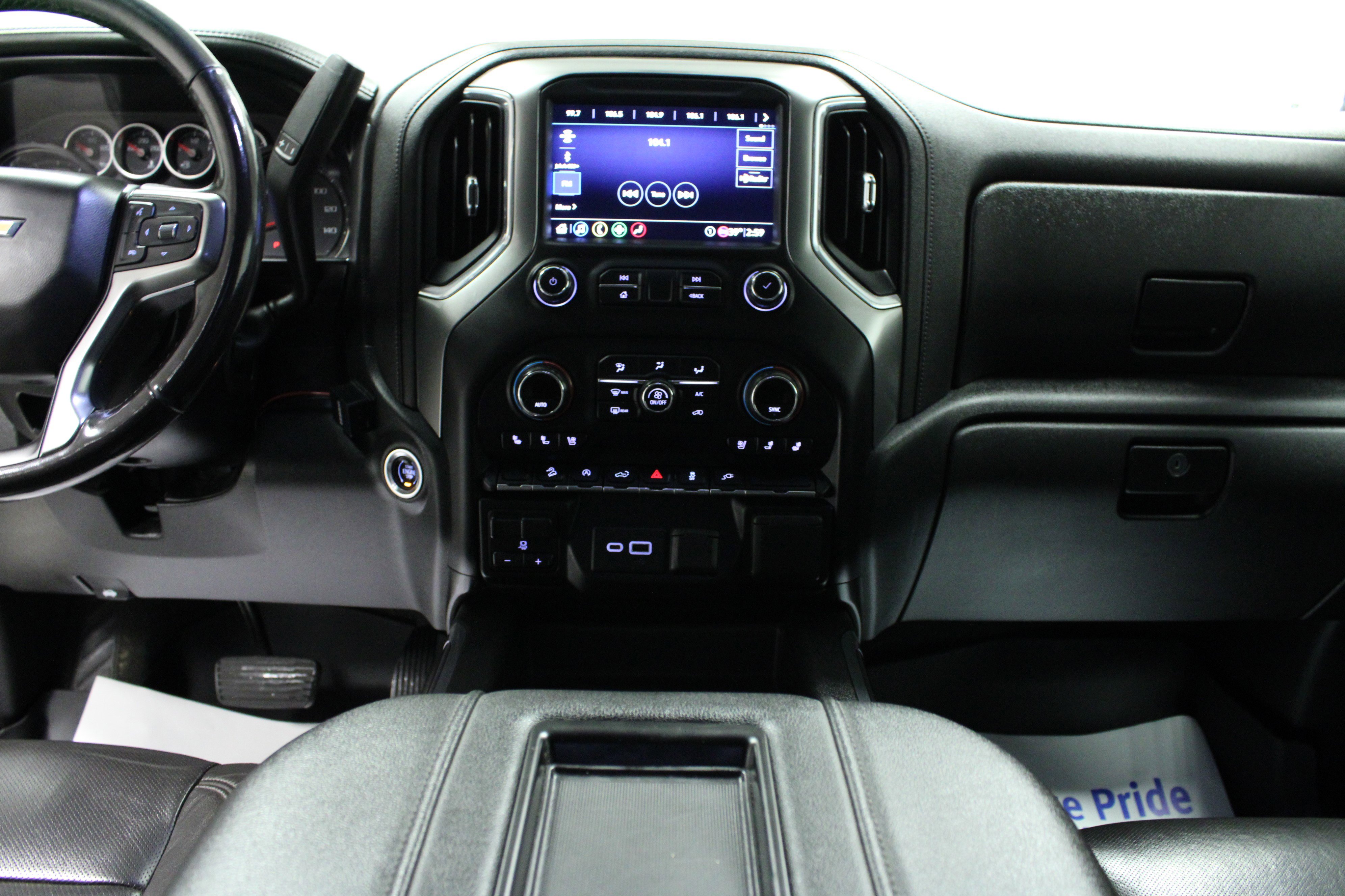 Used 2020 Chevrolet Silverado 1500 LTZ w/ LTZ Convenience Package image 18