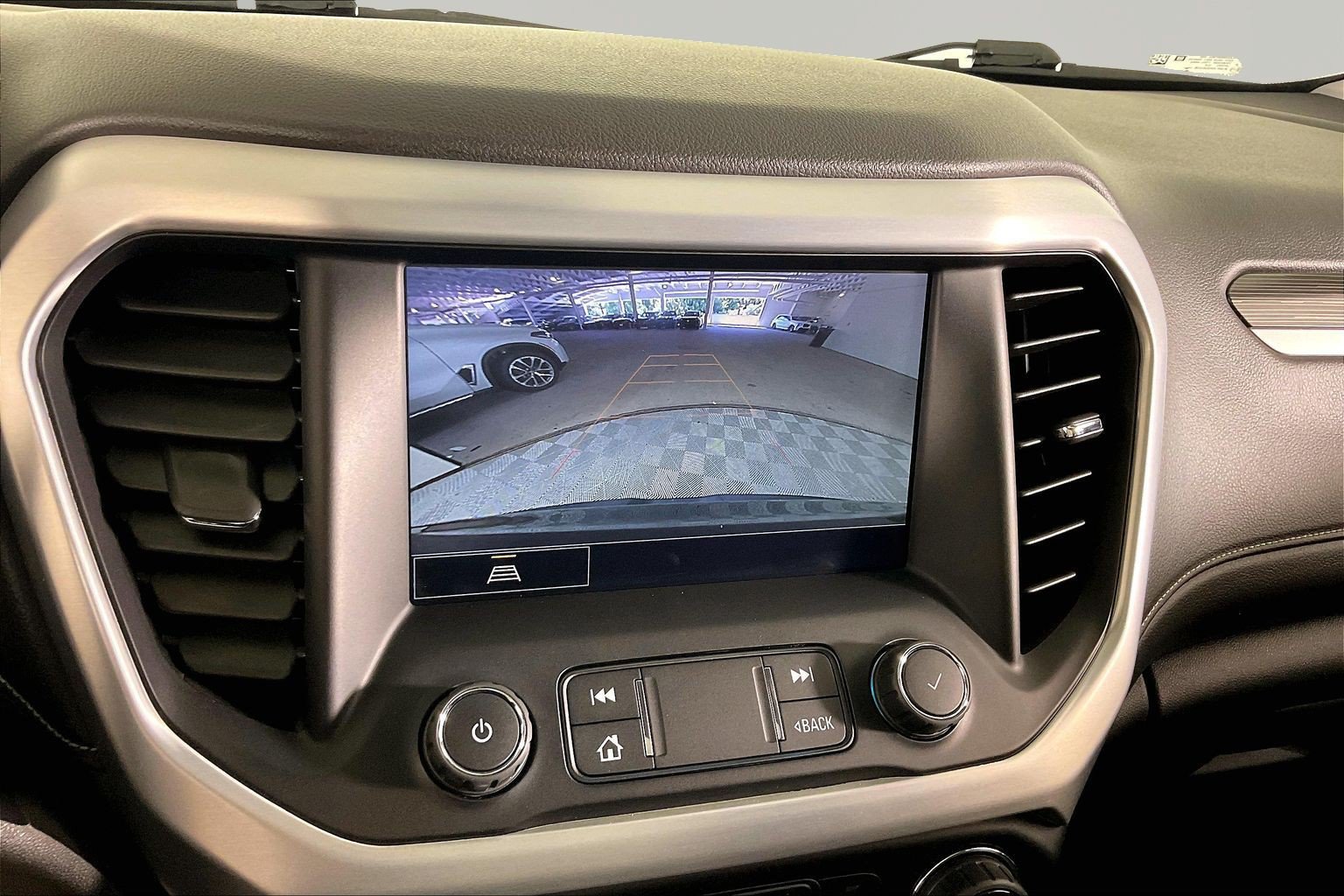 Used 2021 GMC Acadia SLT w/ LPO, Adventure Package AWD/4WD image 19