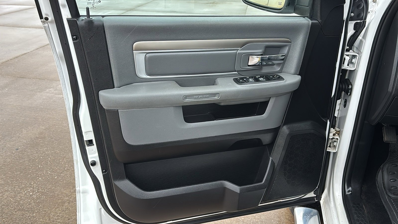 Used 2016 RAM 1500 Big Horn image 24