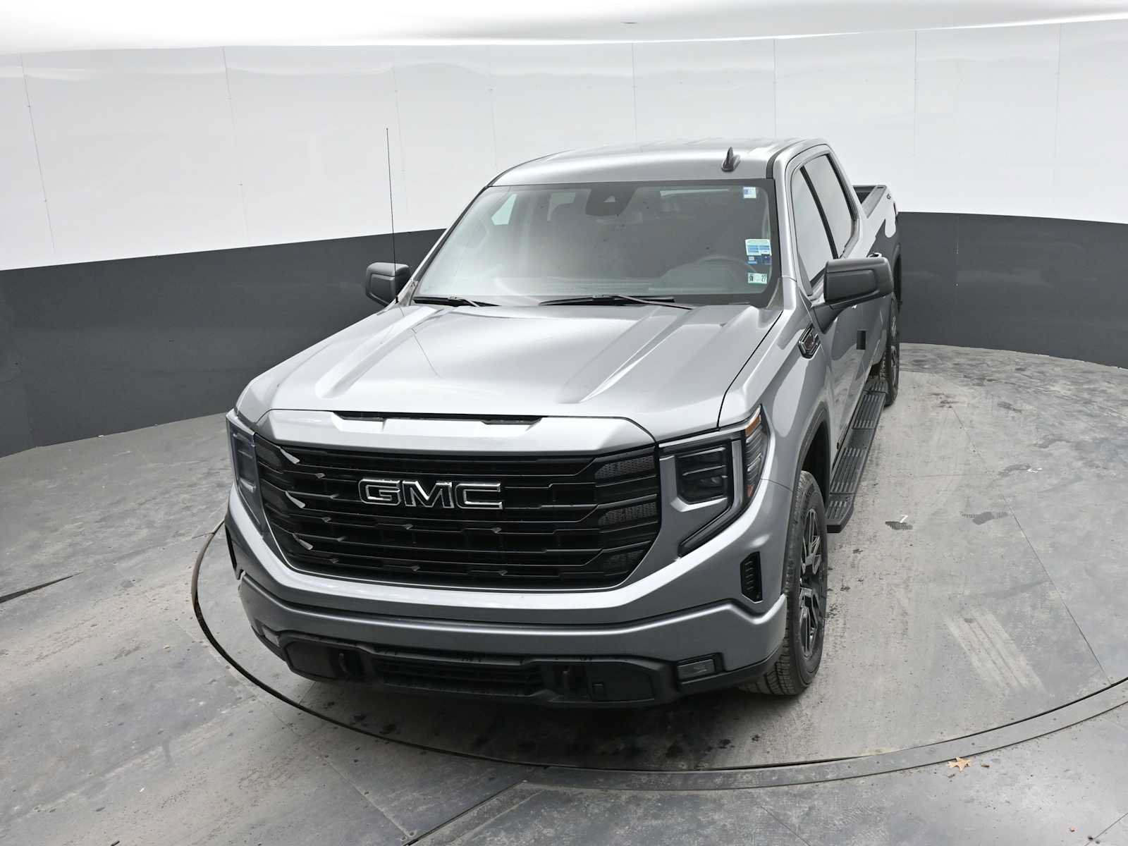 New 2026 GMC Sierra 1500 Elevation w/ LPO, Elevation Black Package AWD/4WD image 31