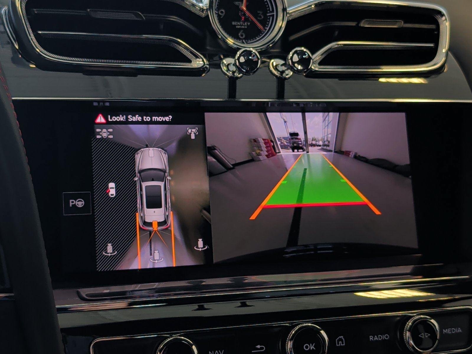 New 2026 Bentley Bentayga AWD/4WD image 32