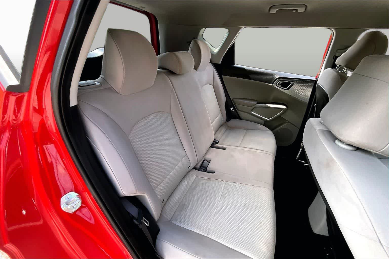 Used 2023 Kia Soul LX FWD image 20