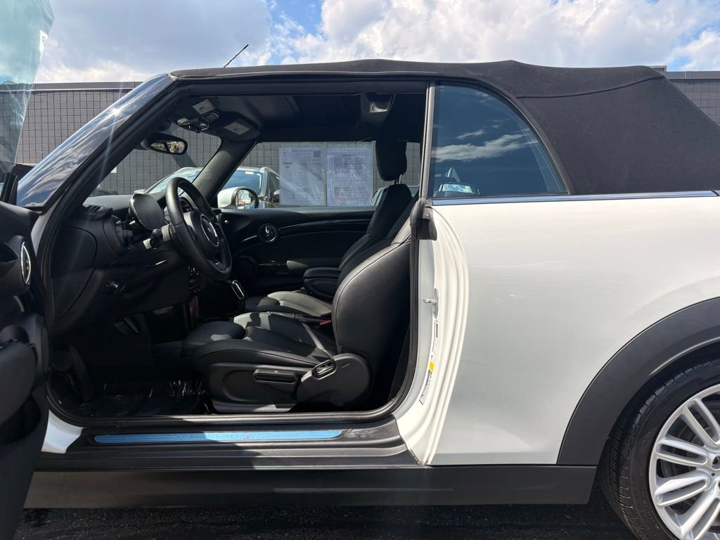 Used 2023 MINI Cooper S image 23