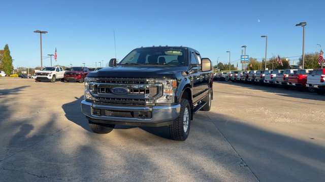 Used 2021 Ford F250 XL w/ STX Appearance Package AWD/4WD image 4