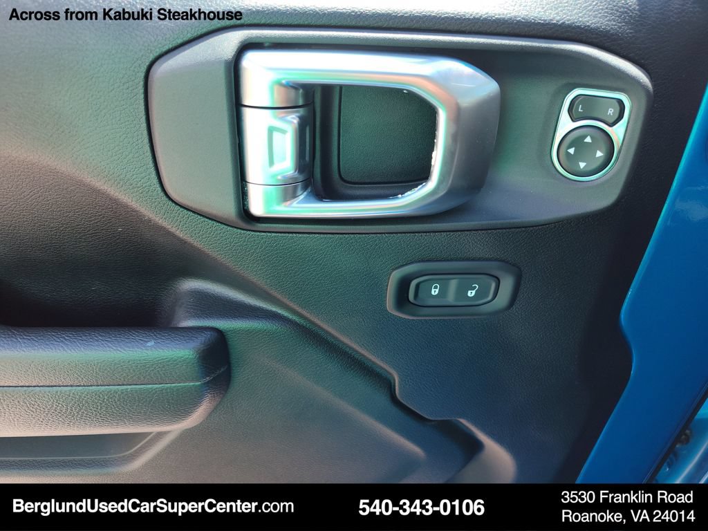 Used 2023 Jeep Wrangler Unlimited w/ Cold Weather Group AWD/4WD image 20