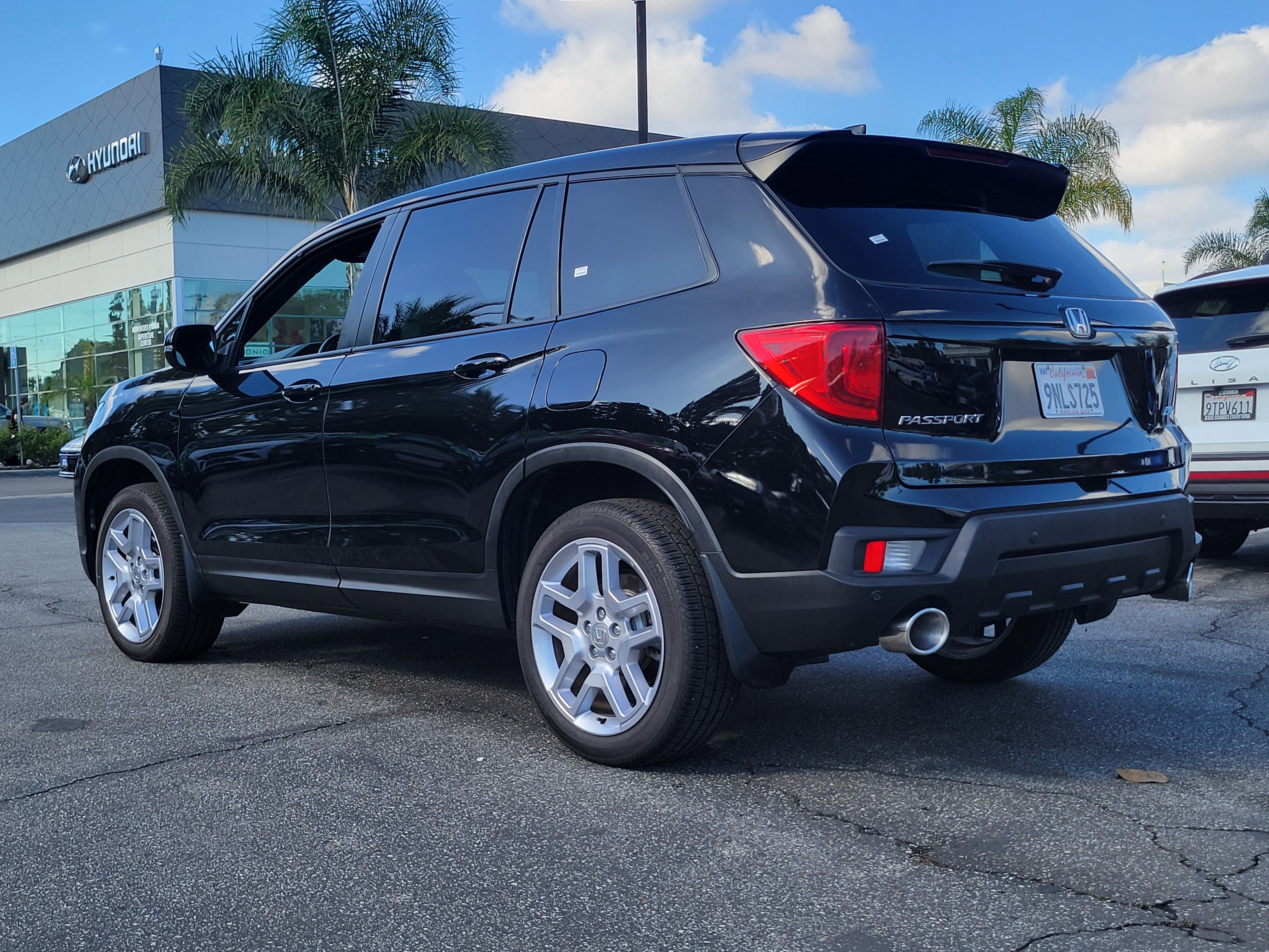 Used 2024 Honda Passport EX-L image 32