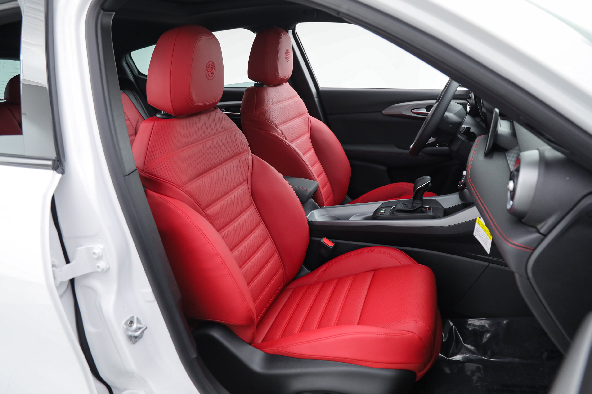 New 2026 Alfa Romeo Tonale Sprint w/ Red Premium Package image 13