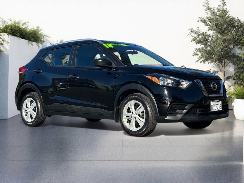 Used 2018 Nissan Kicks S image 1