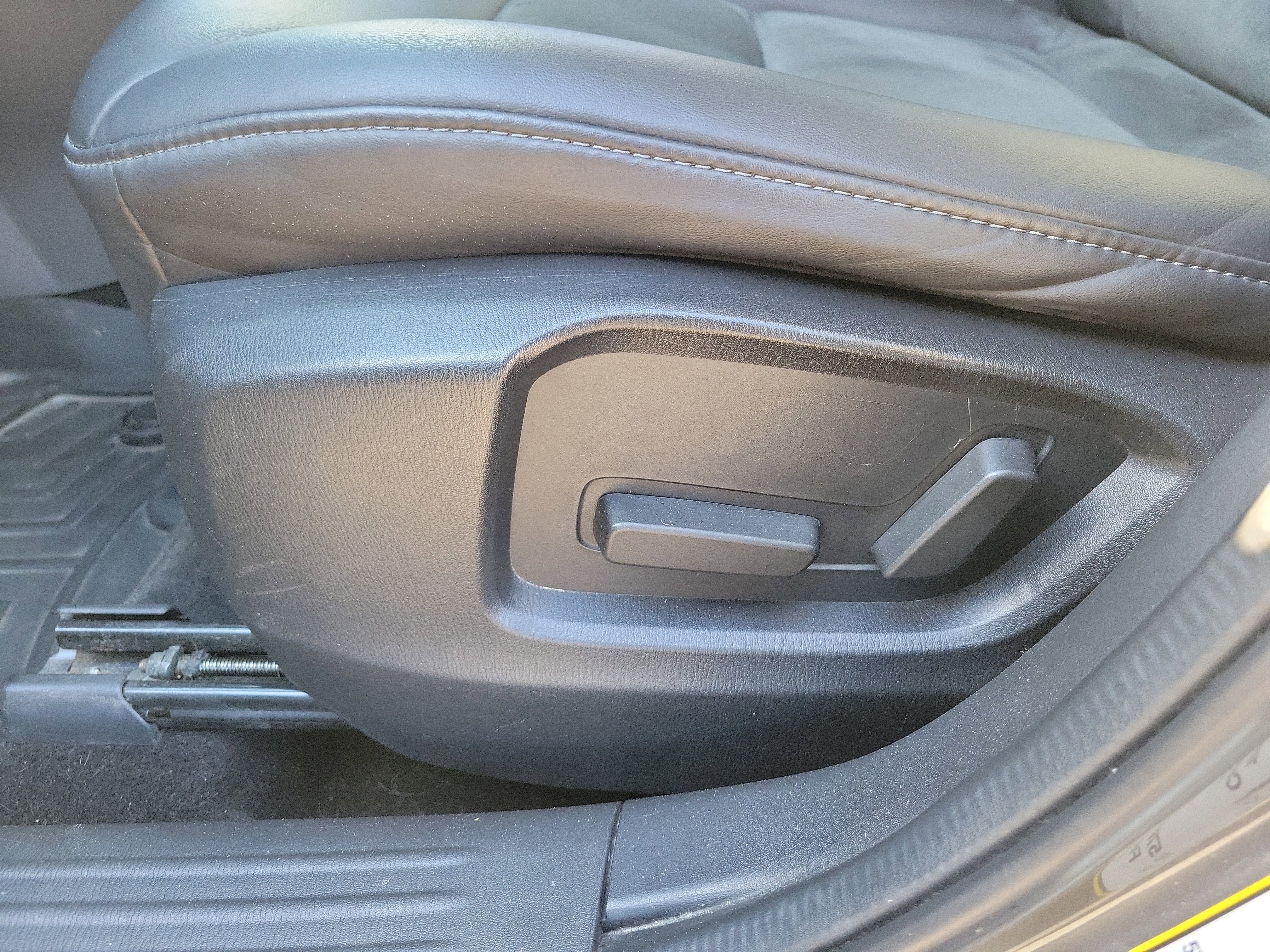 Used 2018 MAZDA CX-5 Touring w/ Preferred Equipment Package image 19