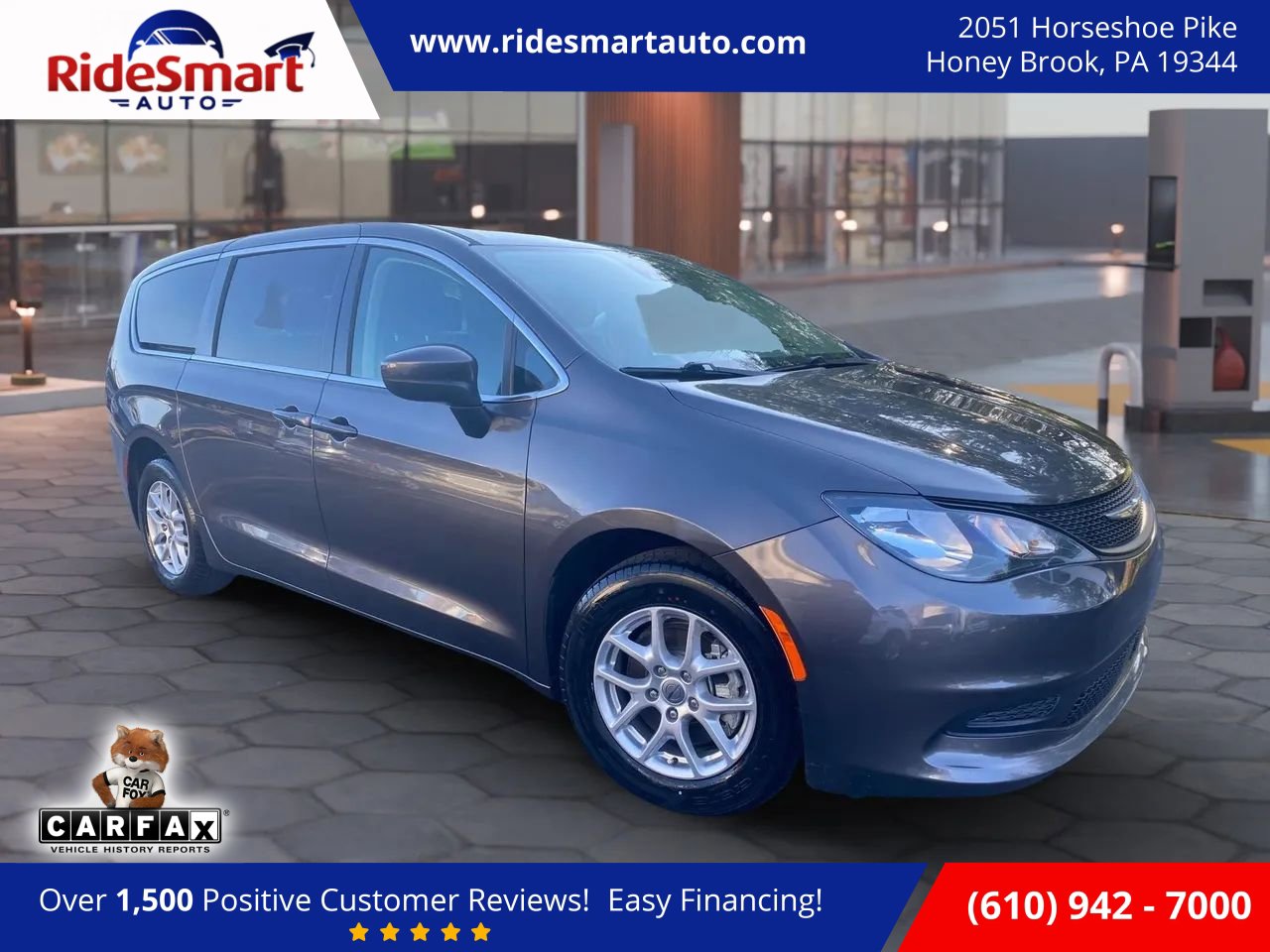 Used 2023 Chrysler Voyager LX image 1