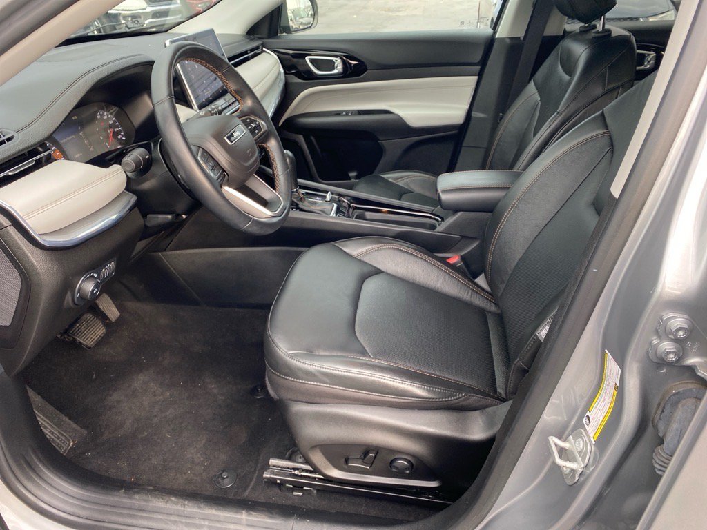 Used 2022 Jeep Compass Limited AWD/4WD image 9