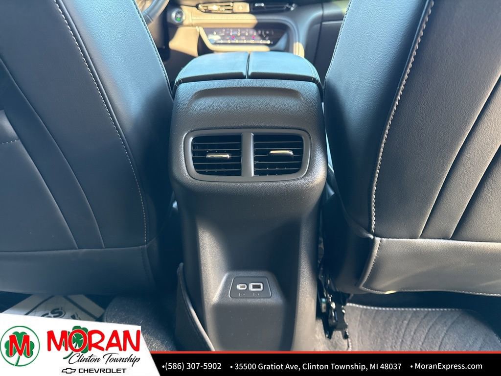 Used 2022 Buick Envision Essence w/ Safety Package image 29