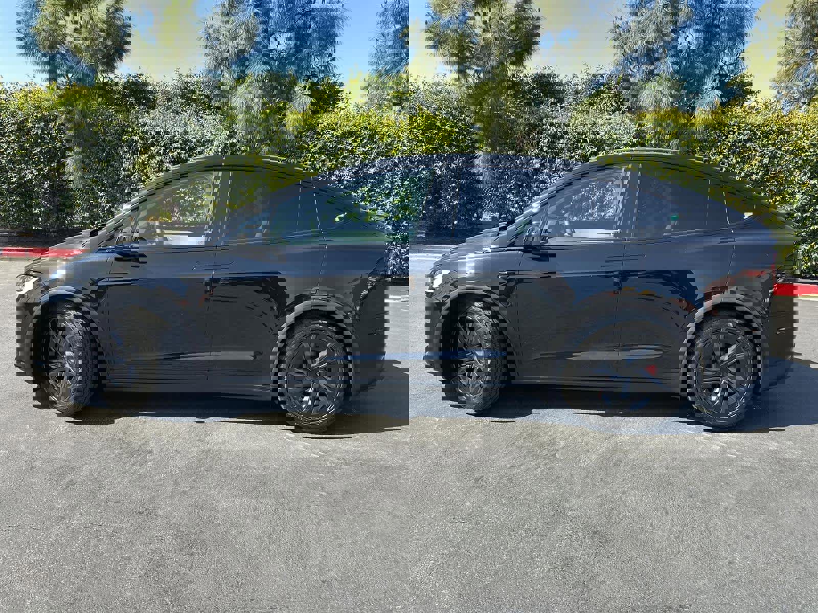 Used 2026 Tesla Model X Plaid image 3