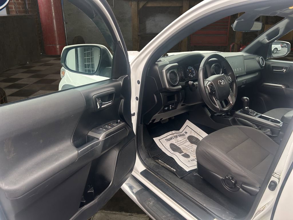 Used 2019 Toyota Tacoma TRD Off-Road image 15