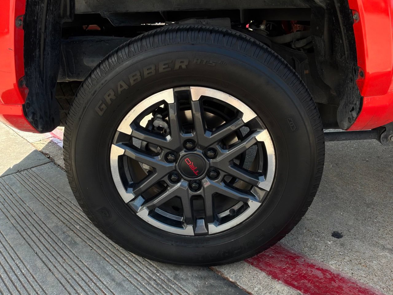 Used 2024 Toyota Tacoma TRD Sport RWD image 9