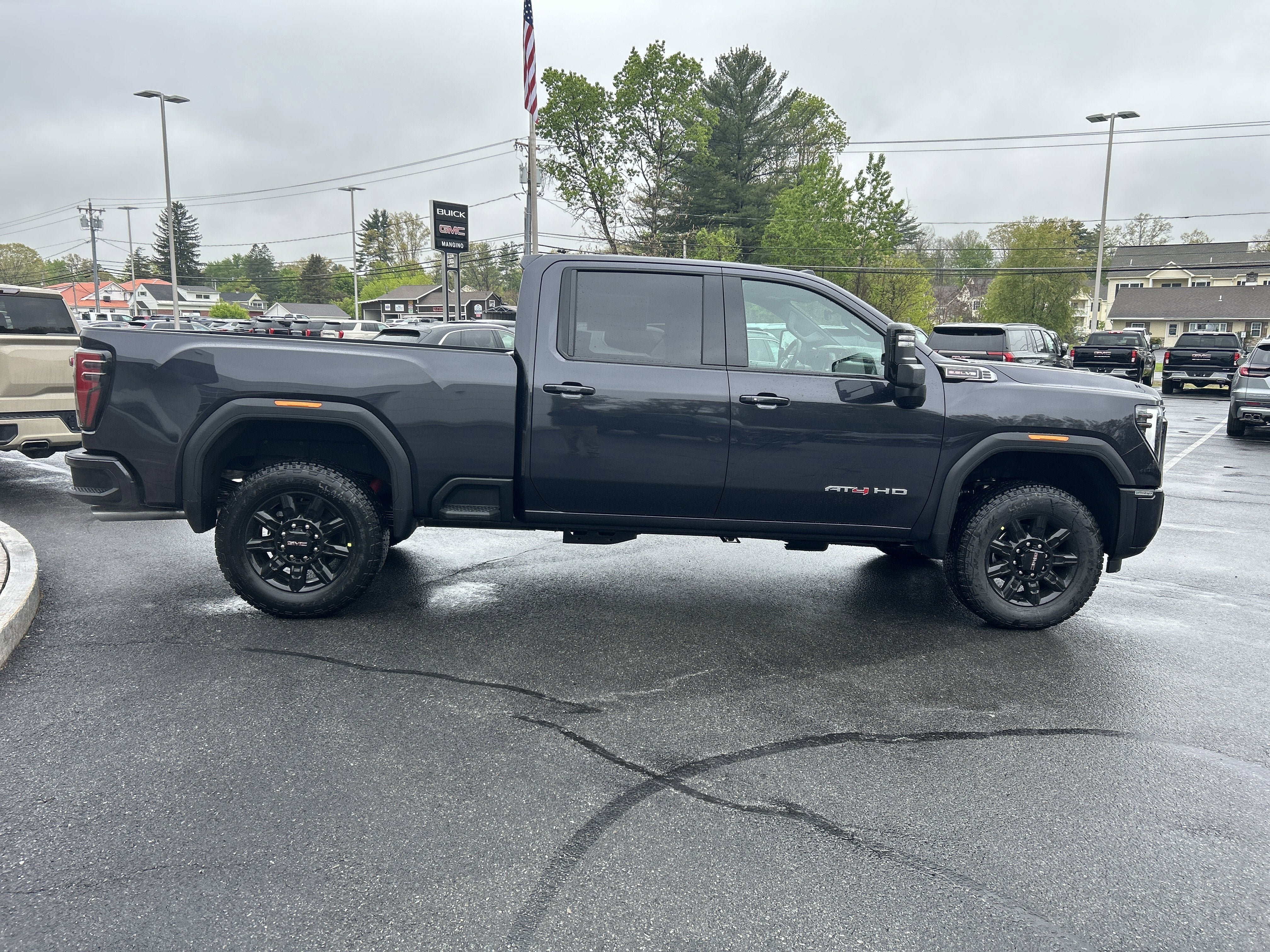 New 2026 GMC Sierra 2500 AT4 w/ AT4 Premium Plus Package AWD/4WD image 14