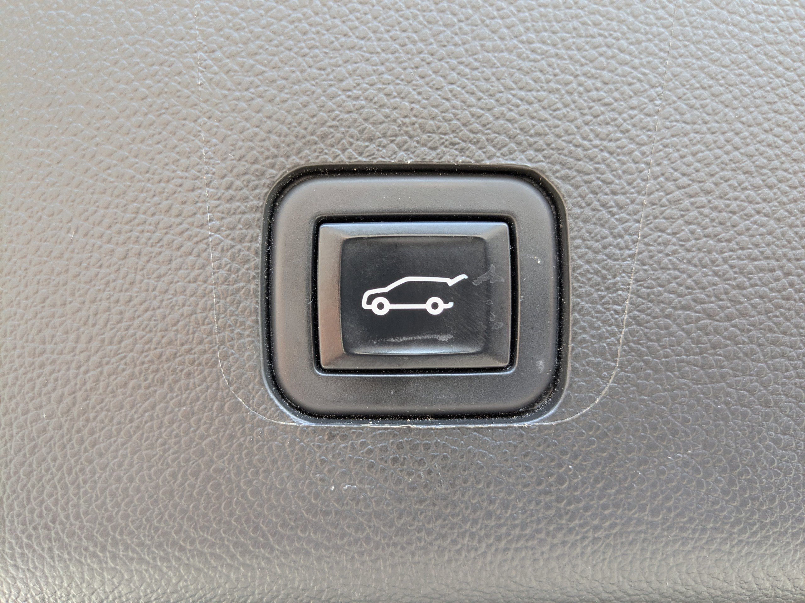 Used 2023 Chevrolet Traverse LT image 13