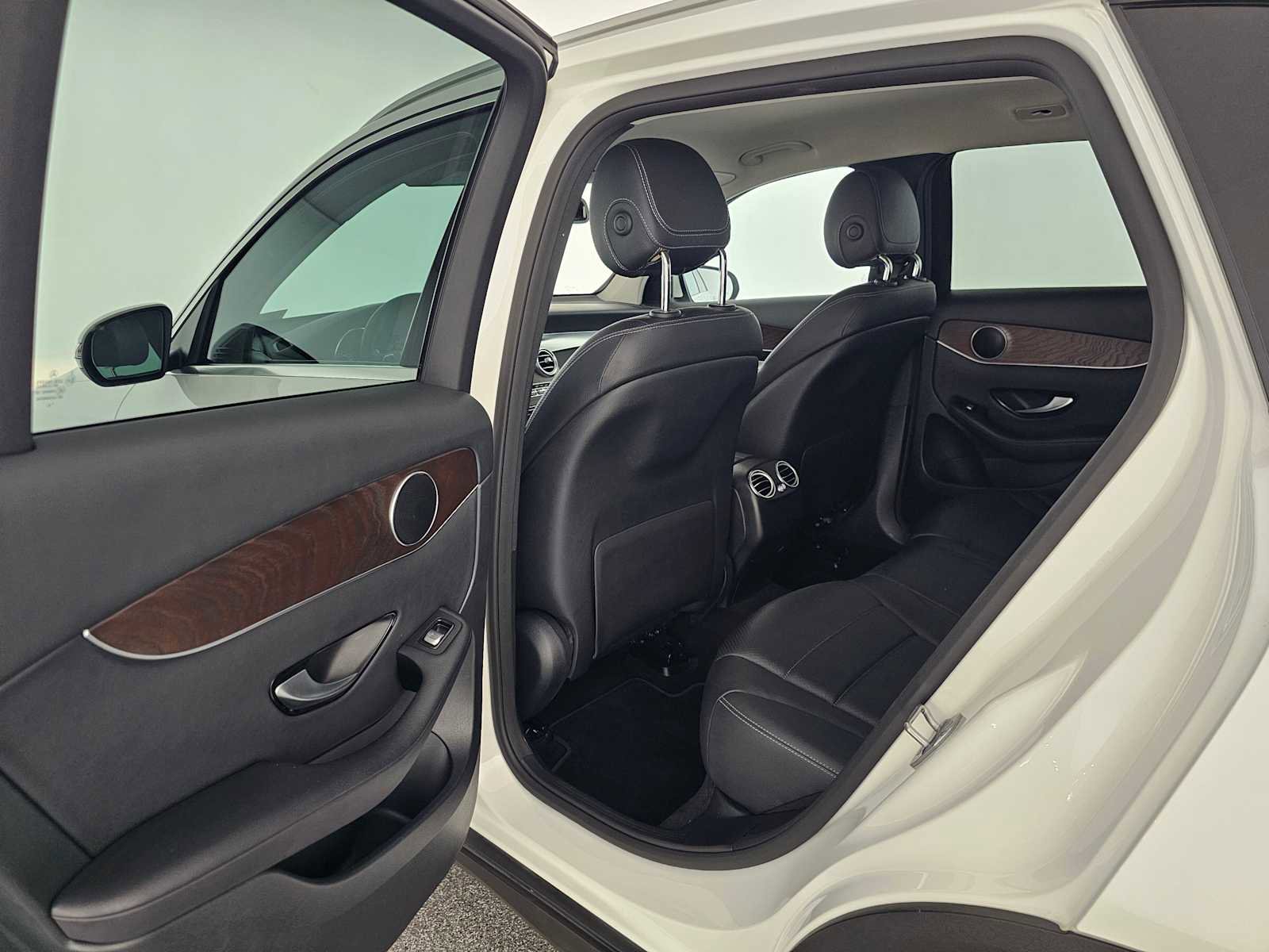 Used 2019 Mercedes-Benz GLC 300 image 15