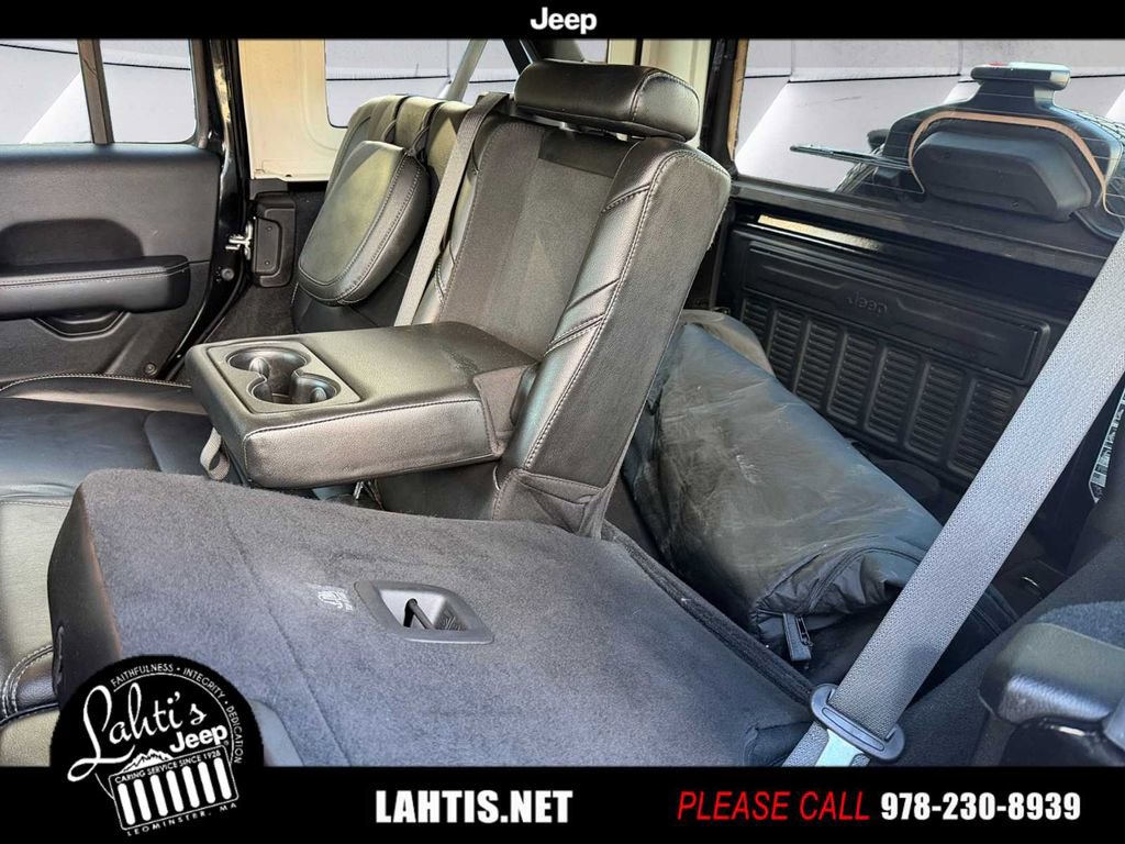 Certified 2022 Jeep Wrangler Unlimited Sahara image 12