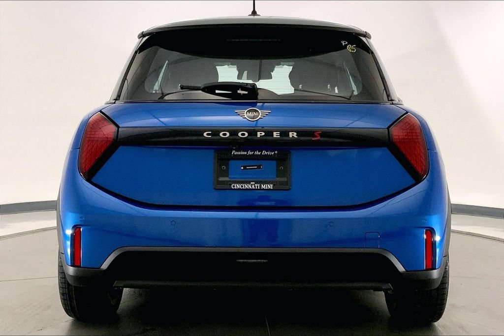 Used 2025 MINI Cooper S FWD image 3